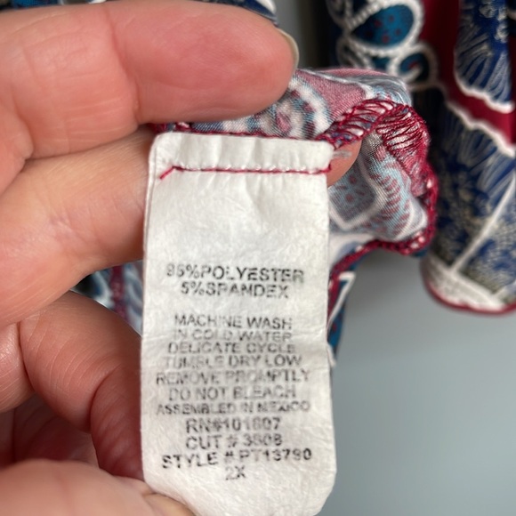 Espresso Asymmetrical Blue and Red Blouse 3/4 Sleeve - Picture 9 of 11